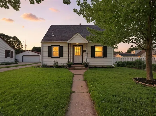 231 Coolidge AVENUE, Waukesha, WI 53186