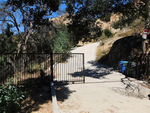 4th image of 474 Box Canyon Rd