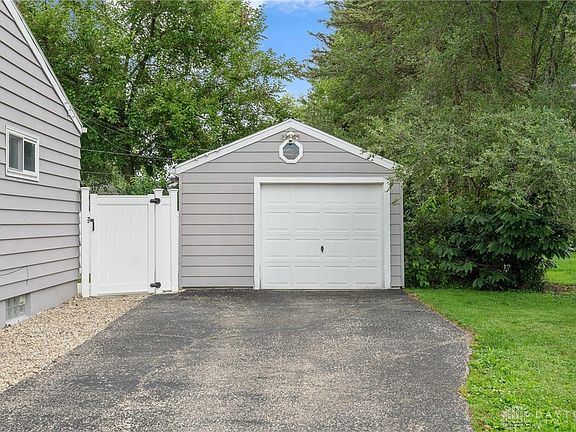 4th image of 386 Dundee Cir