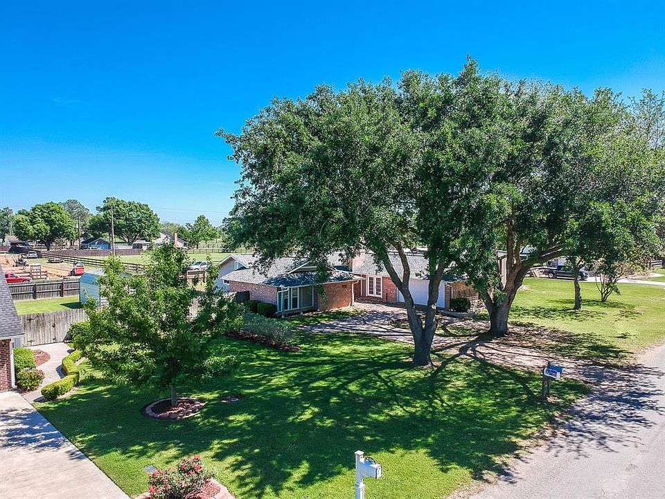 1st image of 32222 Sandwedge Dr