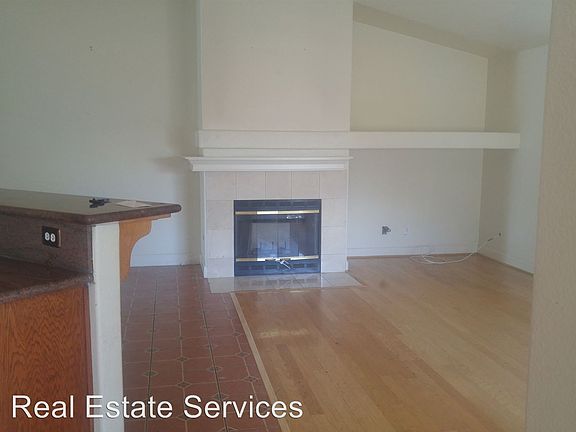 3rd image of 1893 Loma Linda Cir