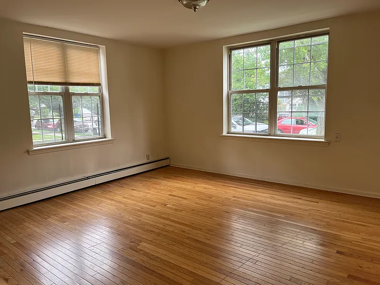 208-12A 39th Ave #1 — Photo 3