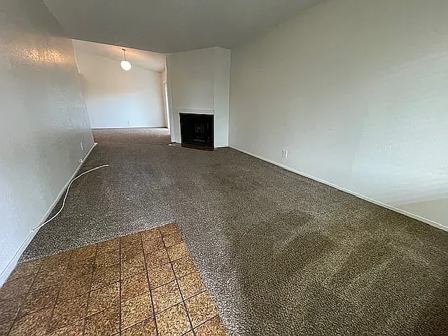 2385 S Whitney Blvd — Photo 4