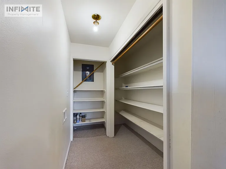 1439 W Babcock St #2 — Photo 11