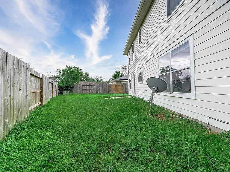 17219 Morning Blossom Pl — Photo 35