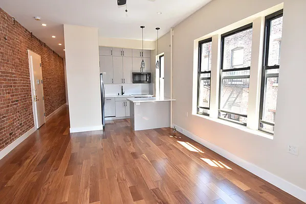 Rented by Bohemia Realty Group | media 41