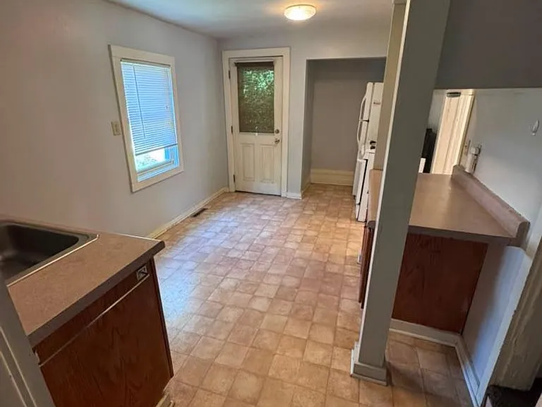 734 Jenifer St — Photo 13