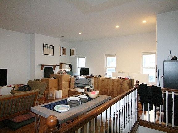 5th image of 577 Union Ave #2A