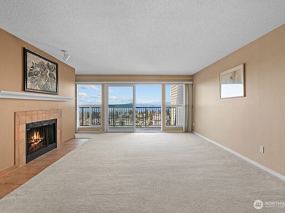 4th image of 5025 California Avenue SW #402