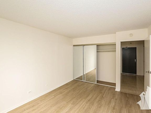 2nd image of 1000 N Lasalle Chi1000 N Lasalle Blvd #703A