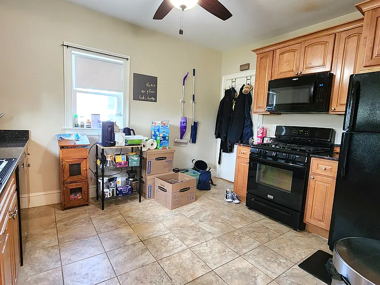 62 Westminster Ave — Photo 6