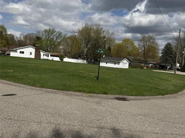 6912 Lynn Ann Dr, Hudsonville, MI 49426