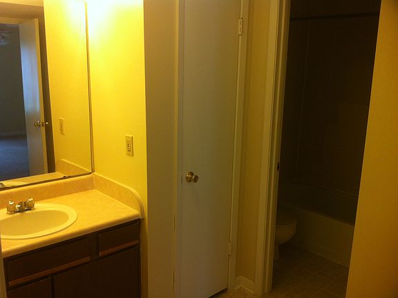 4th image of 3590 Sable Palm Ln Unit O