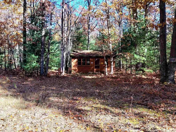 7725 Hall Creek Rd, Interlochen, MI 49643