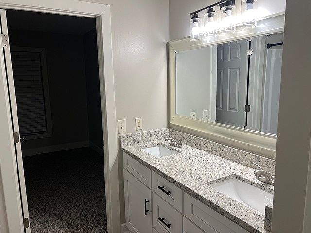 Double Vanity sink upstairs