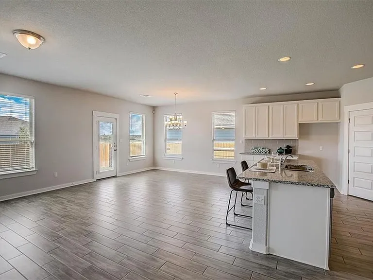 216 Trellis Blvd — Photo 6