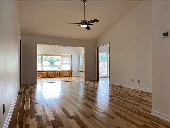 3rd image of 21 Woodfield Ln