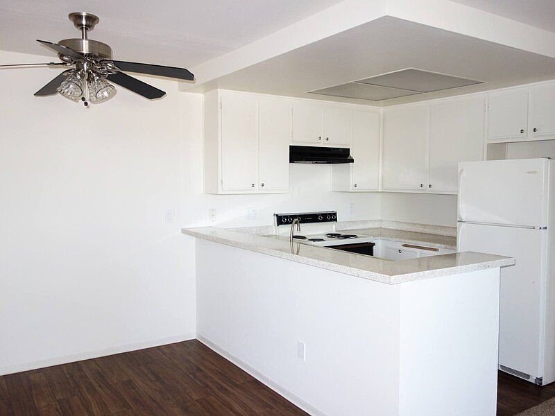 1st image of 2315 Paseo De Laura #2AUCMAH