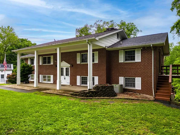 150 Saddle Ct, Huntington, WV 25705