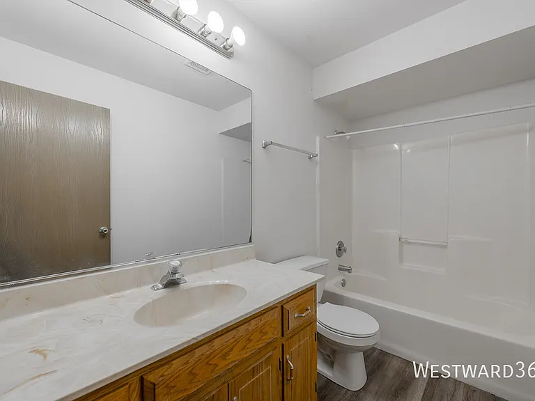 915 Spiros Ct #206 — Photo 7