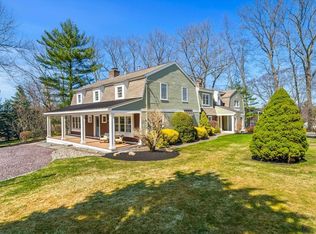 2 Deerberry Ln, Andover, MA 01810