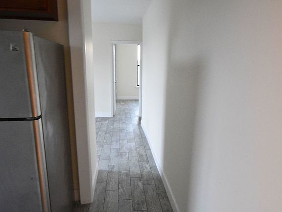 2nd image of 800 E 160th St APT 4B
