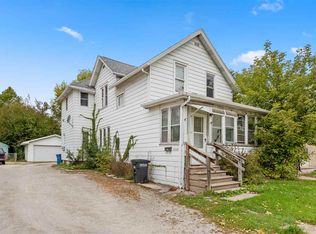 565 Evans St, Oshkosh, WI 54901