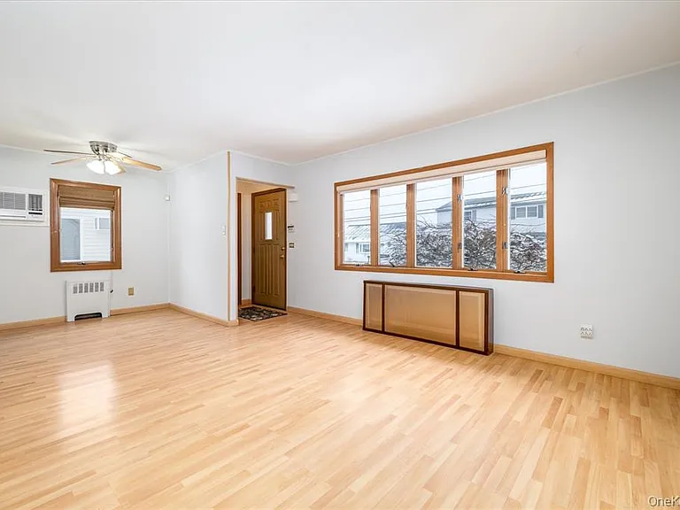 159 Nevada St — Photo 3