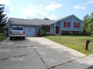 8275 N 93rd St, Milwaukee, WI 53224