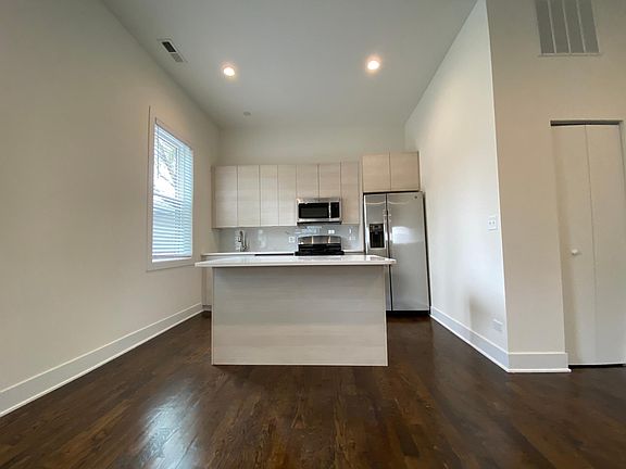 3rd image of 2236 S Wood St #1