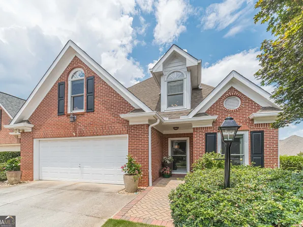 1905 Glenhurst Dr, Snellville, GA 30078
