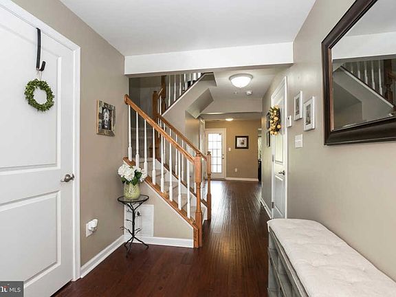 4th image of 228 Bardel Dr #228