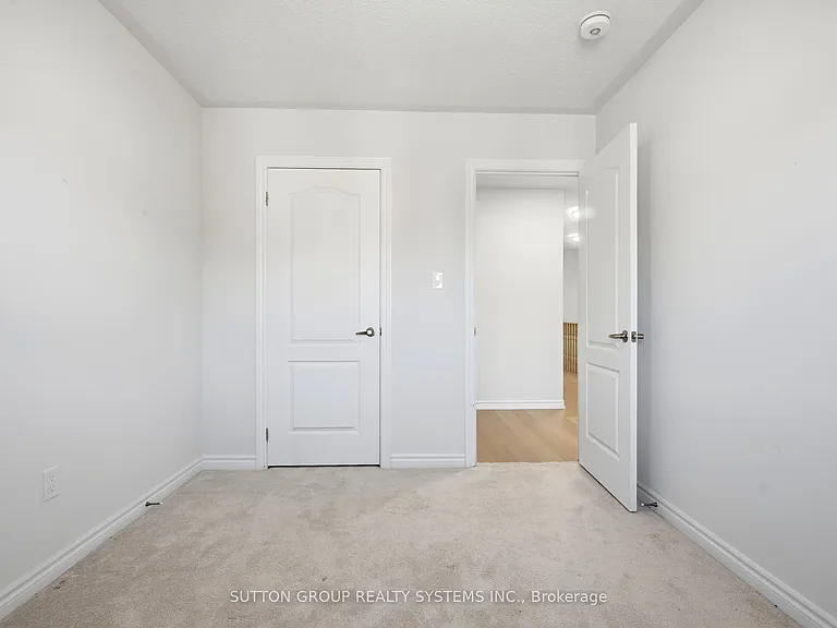 99 Baker St — Photo 22