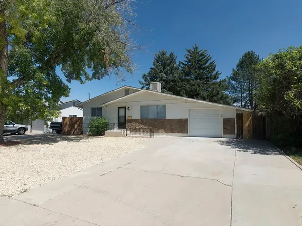 2112 Oakwood Ln, Pueblo, CO 81005