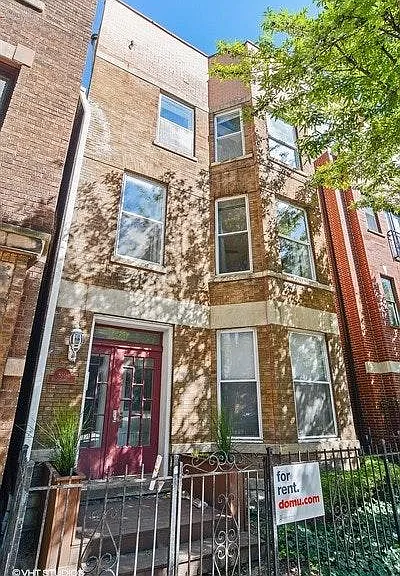 850 W Diversey Pkwy #2 — Photo 1