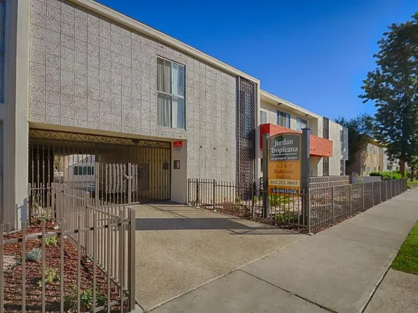 7050 Jordan Ave APT 9, Canoga Park, CA 91303