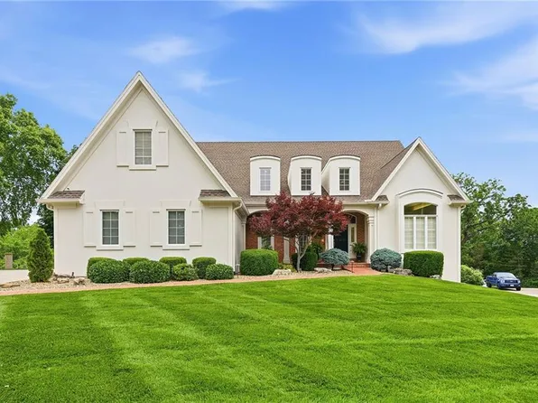 3304 S Trail Ridge Dr, Independence, MO 64055