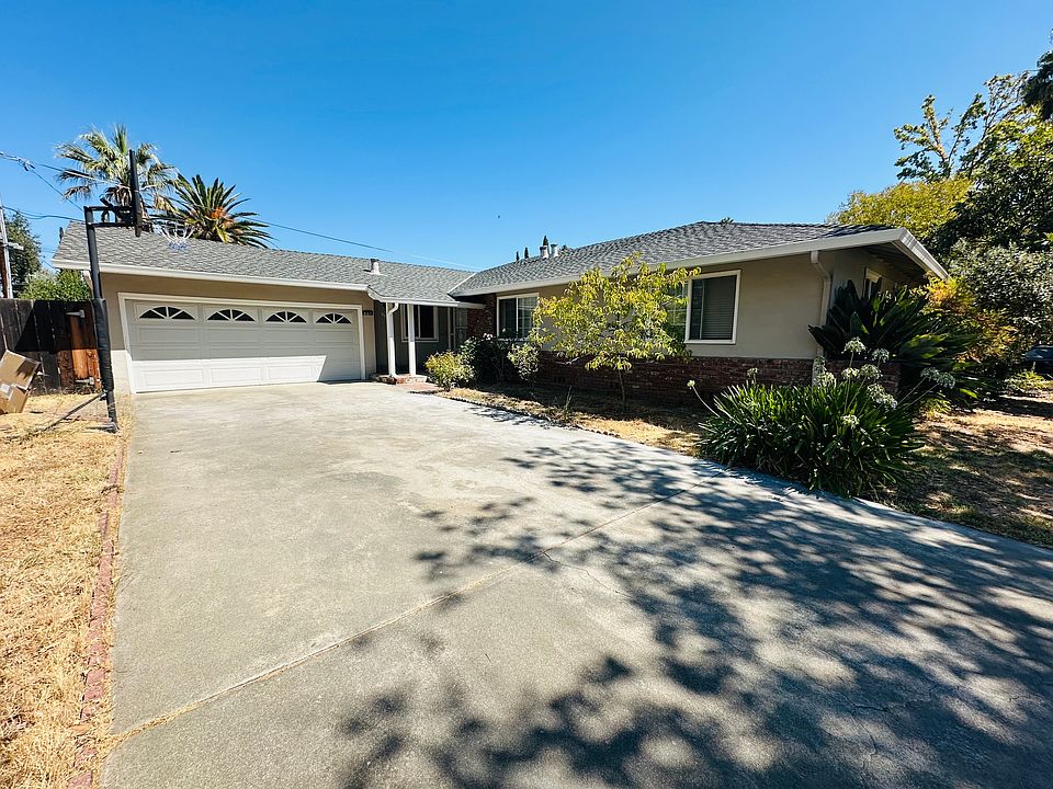 1st image of 867 Bremerton Dr