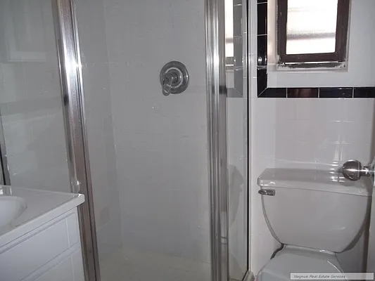 Rented by Magnum Realty Holdings, LLC | media 16