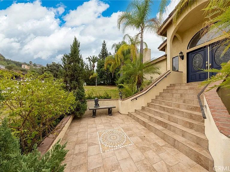 2831 Steeplechase Ln — Photo 3