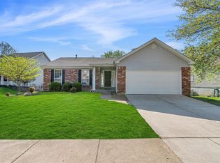 512 Rockwood Parc Ct, Eureka, MO 63025