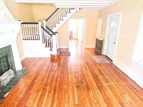 3rd image of 5113 N Broad St