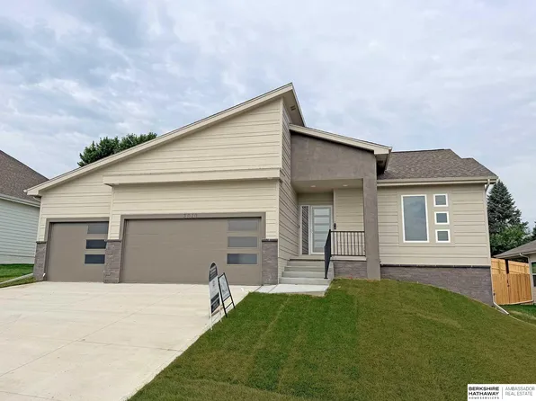 3010 N 166th Ave, Omaha, NE 68116