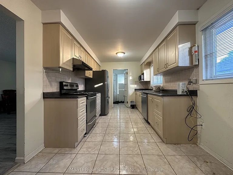 32 Castle Harbour Ln — Photo 5