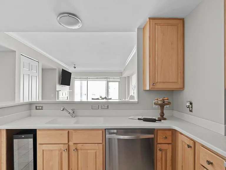 510 Glenwood Ave #402 — Photo 8