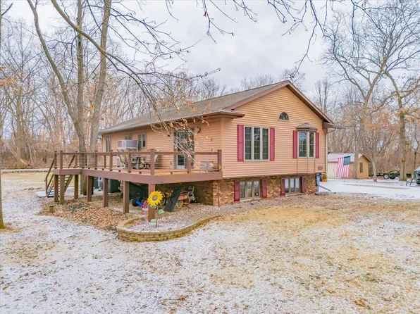 517 Schwantz Rd, Pardeeville, WI 53954