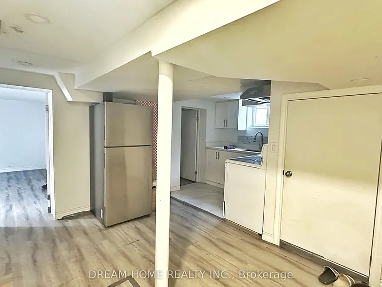 1018 Kennedy Rd #A — Photo 6
