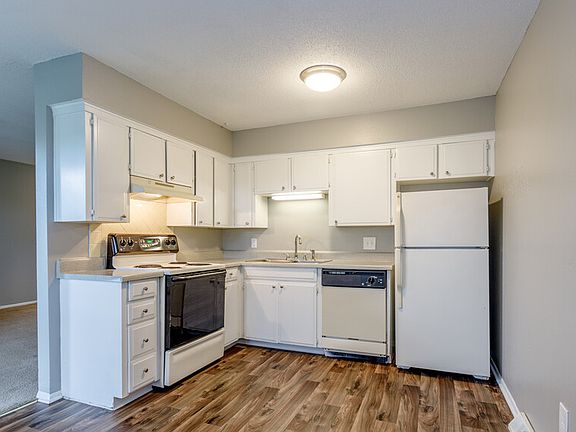 3rd image of 3926 S Redwood Dr #4015F