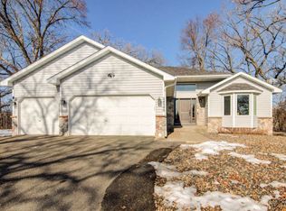 24340 Fawn Trl, Forest Lake, MN 55025