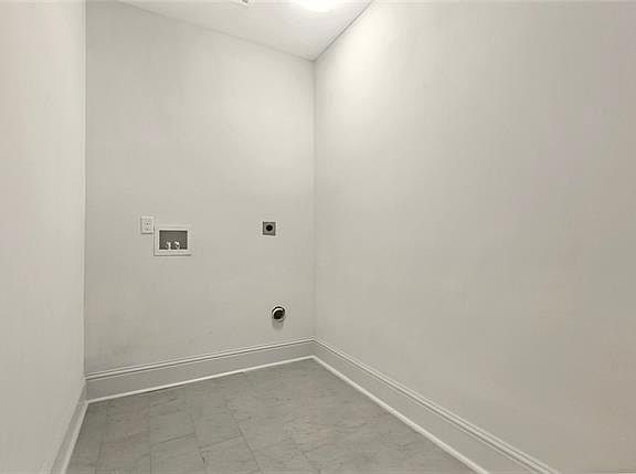 5th image of 4404 Frenchmen St